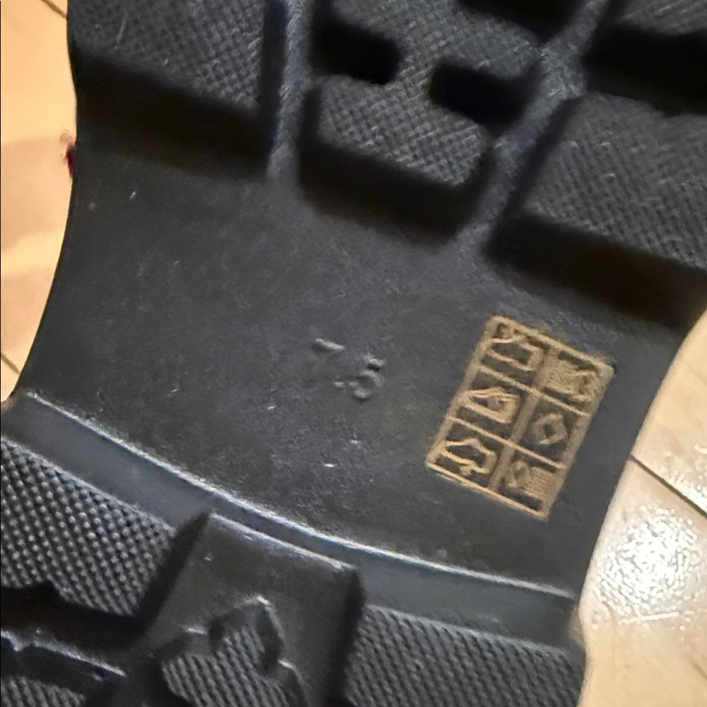 Coach Red and Cream Slide Sandals - Picture 8 of 8